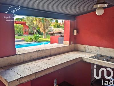 Maison - 252 m² - 9 pièces