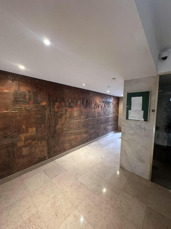 Studio - 60 m² - 1 pièce