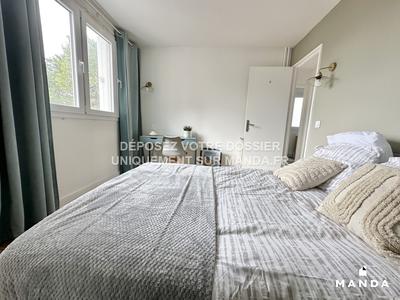 Chambre - 12 m² - 5 pièces