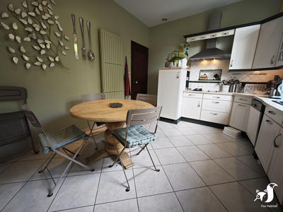 Maison - 253 m² - 8 pièces