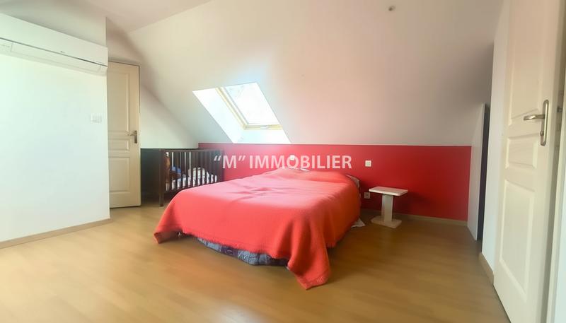 Maison - 247 m² - 9 pièces