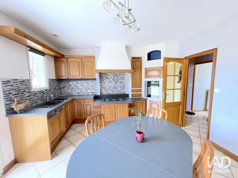 Maison - 199 m² - 5 pièces