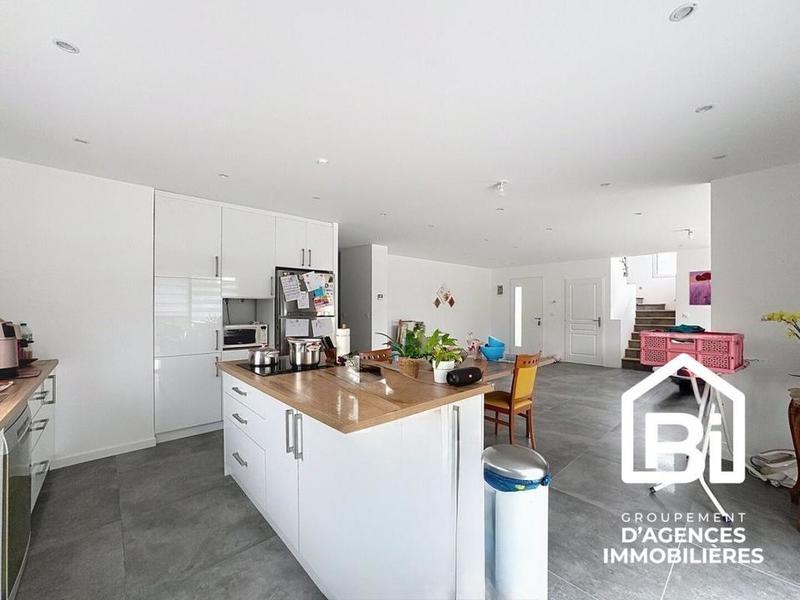 Maison - 150 m² - 5 pièces