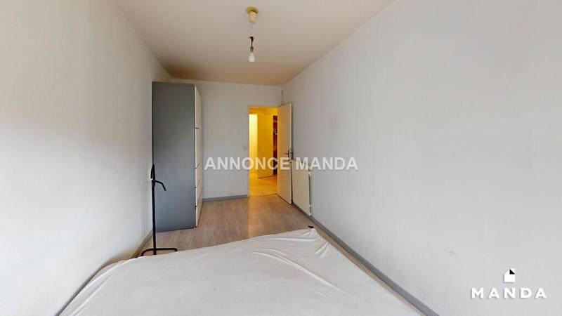 Chambre - 10 m² - 4 pièces