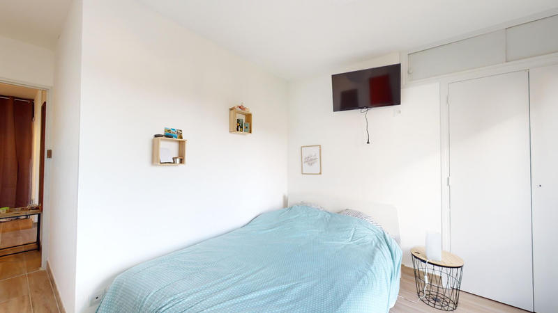 Appartement - 80 m² - 5 pièces