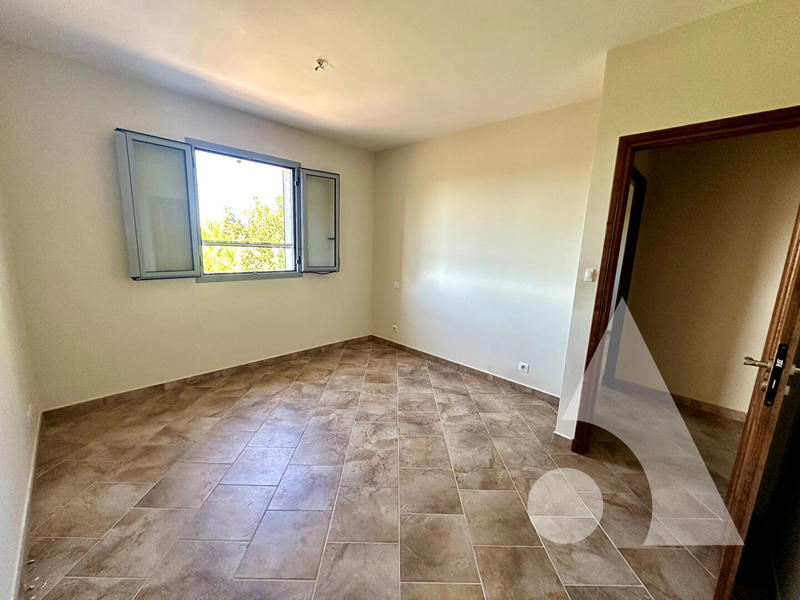 Maison - 226 m² - 8 pièces