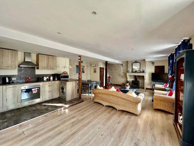 Maison - 511 m² - 24 pièces