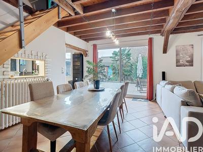 Maison - 167 m² - 8 pièces