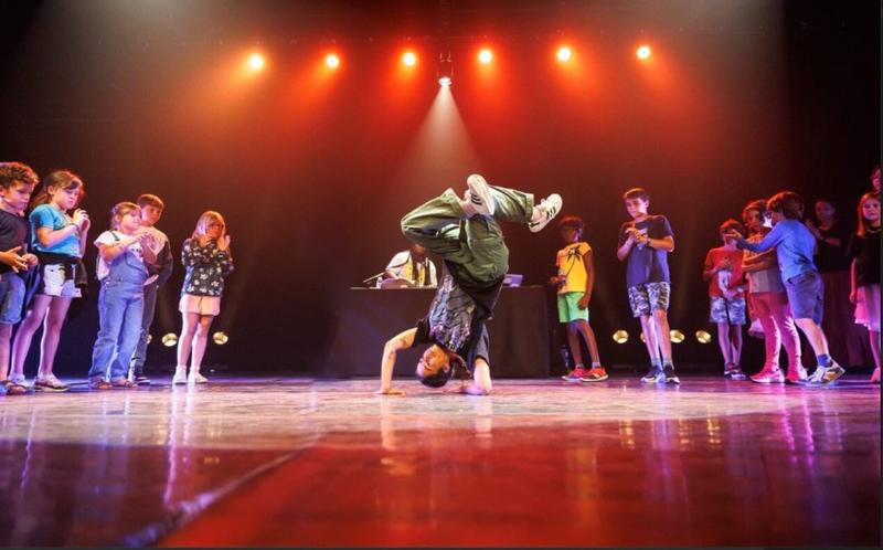 Graines de Moutards à Felzins, tous en piste : Alors on danse ? Boumshakalaka !