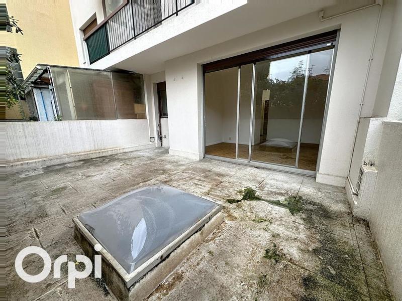 Studio - 38 m² - 1 pièce