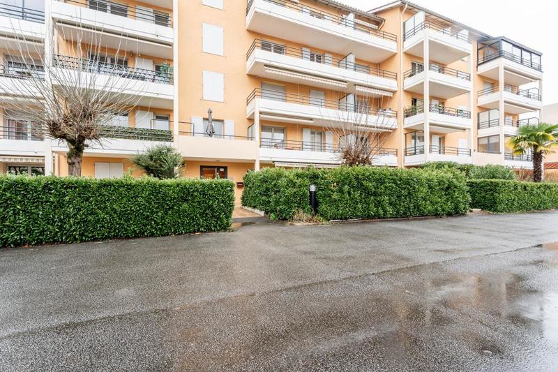 Appartement - 83 m² - 4 pièces