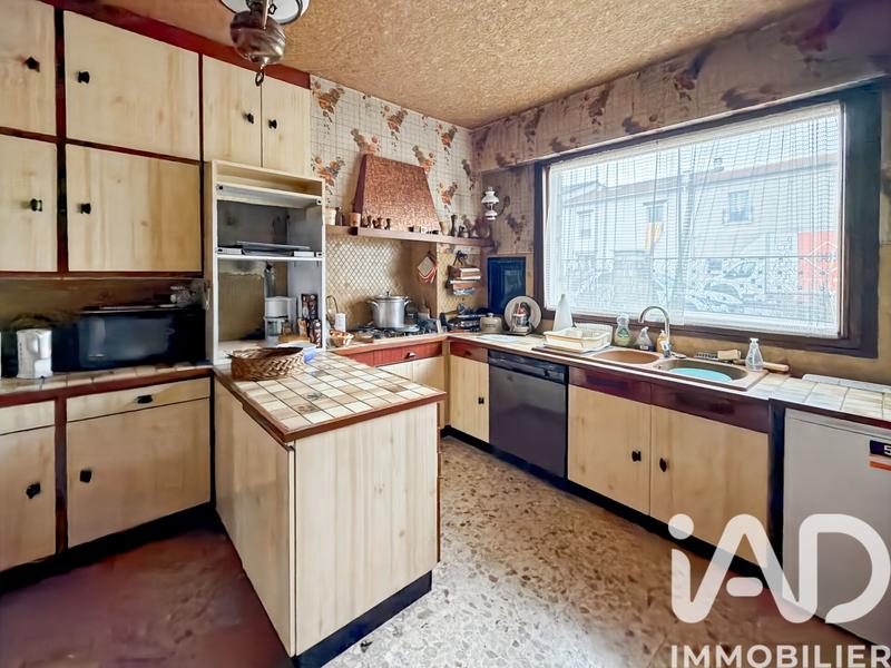 Maison - 146 m² - 8 pièces