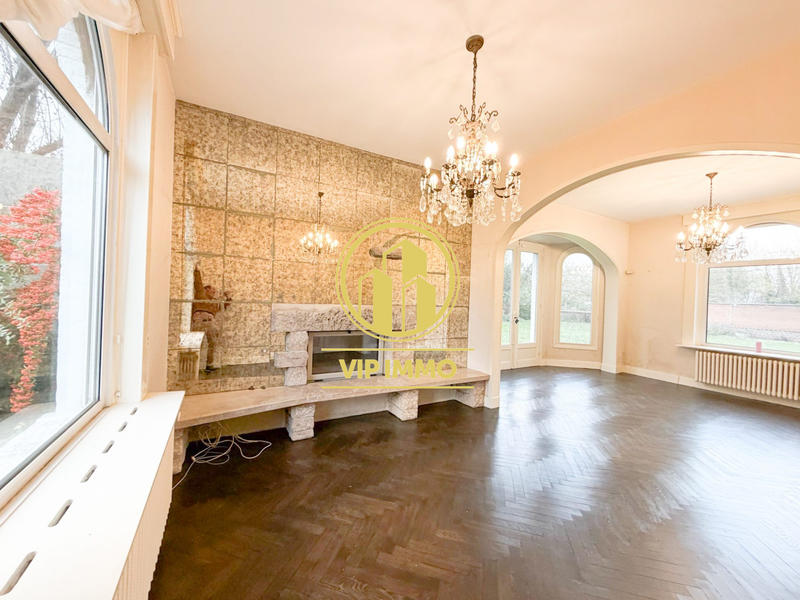 Maison - 166 m² - 8 pièces