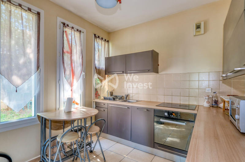 Maison - 203 m² - 7 pièces