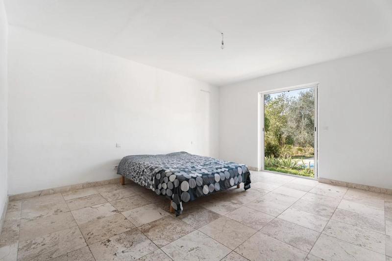 Maison - 205 m² - 5 pièces