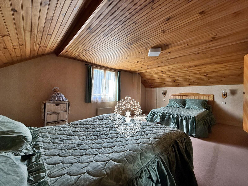 Maison - 165 m² - 6 pièces