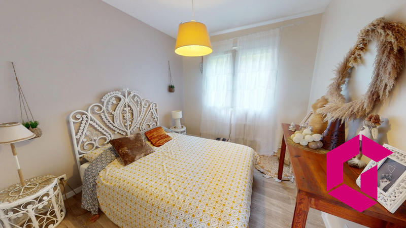 Maison - 182 m² - 8 pièces