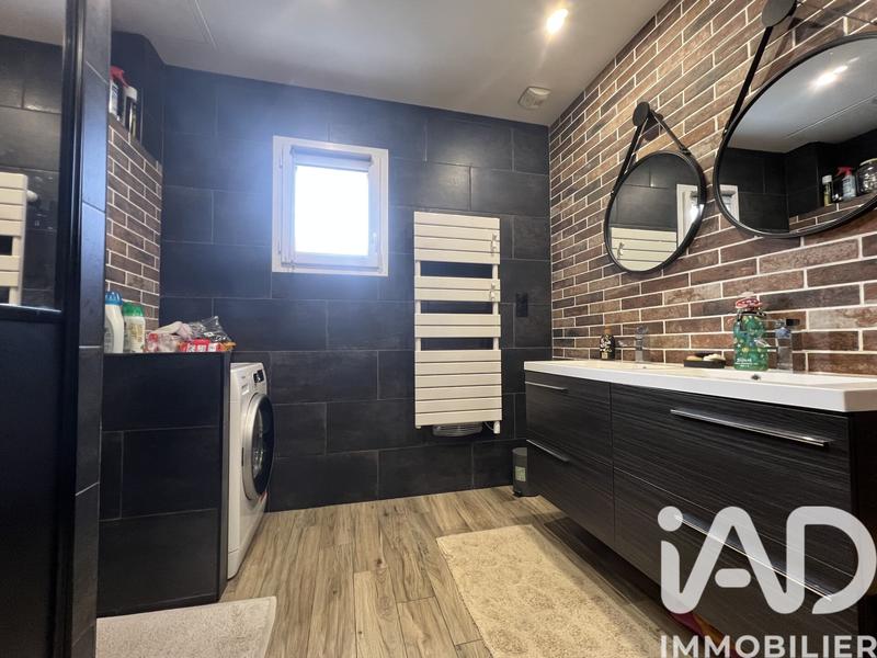 Maison - 121 m² - 5 pièces