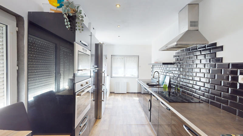 Maison - 133 m² - 6 pièces