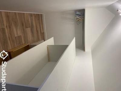 Chambre - 12 m² - 1 pièce