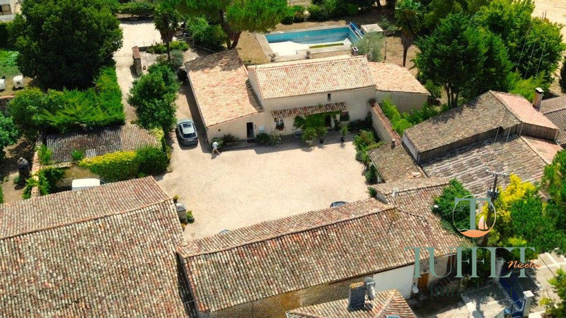 Maison - 274 m² - 9 pièces