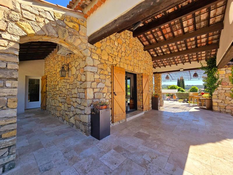 Villa - 192 m² - 6 pièces
