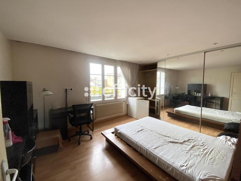 Appartement - 89 m² - 5 pièces