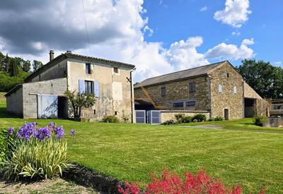 Maison en pierre - 500 m² - 5 pièces