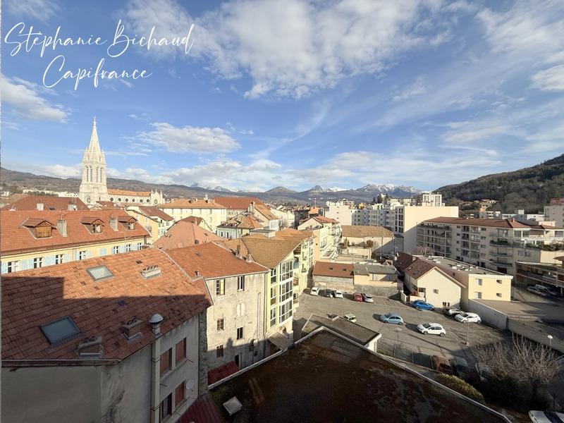 Appartement - 98 m² - 4 pièces