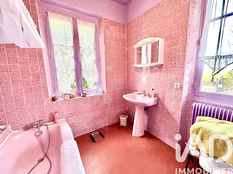 Maison - 165 m² - 8 pièces