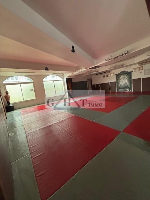 Local commercial - 280 m²