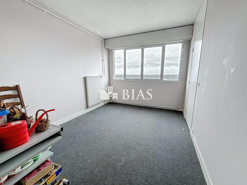 Appartement - 90 m² - 4 pièces