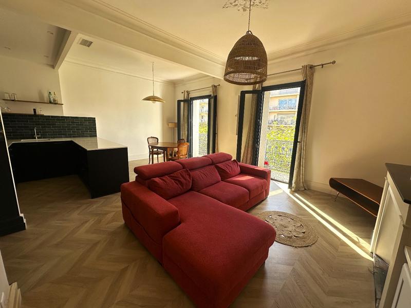 Appartement - 80 m² - 3 pièces