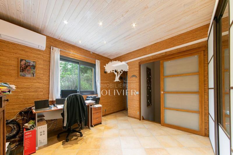 Propriété - 170 m² - 5 pièces
