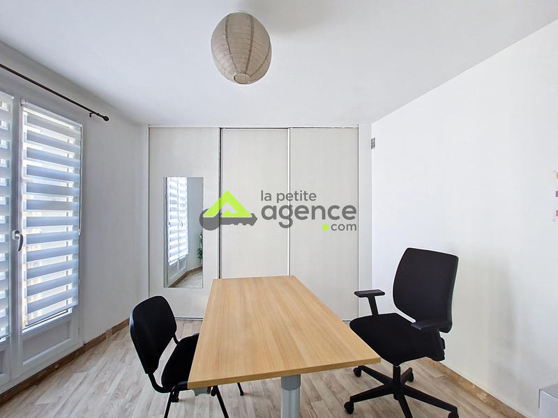 Local commercial - 240 m²