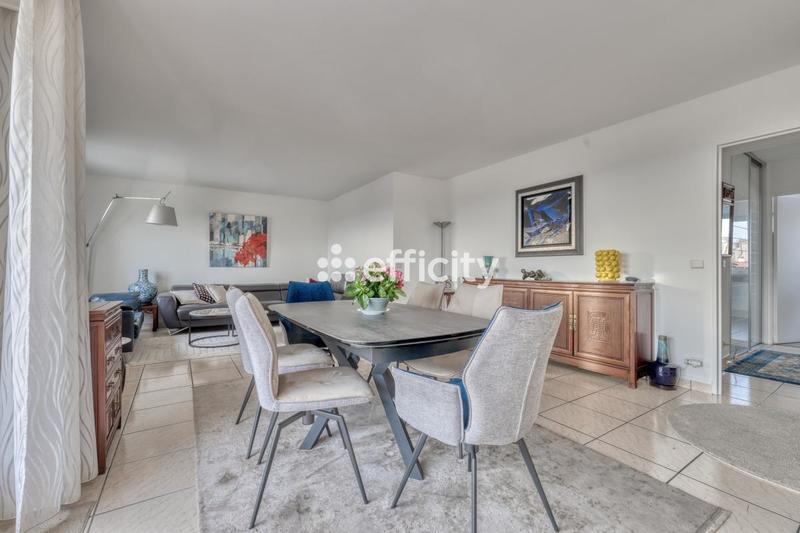 Appartement - 144 m² - 7 pièces