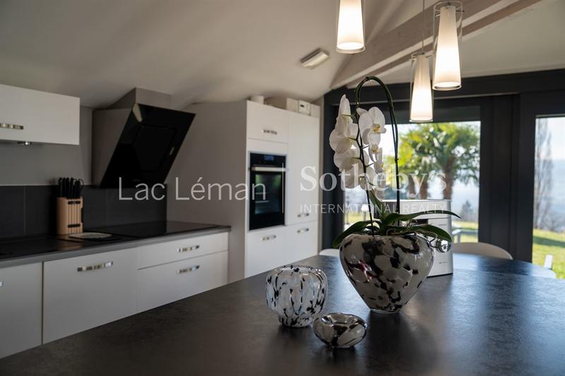 Maison - 200 m² - 6 pièces