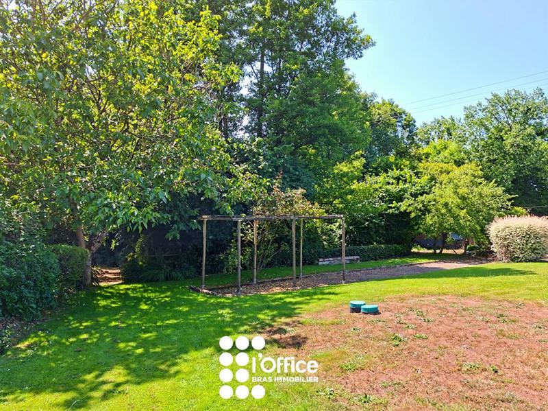 Maison - 299 m² - 11 pièces