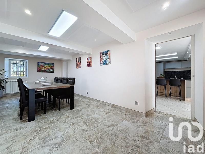 Maison - 660 m² - 16 pièces