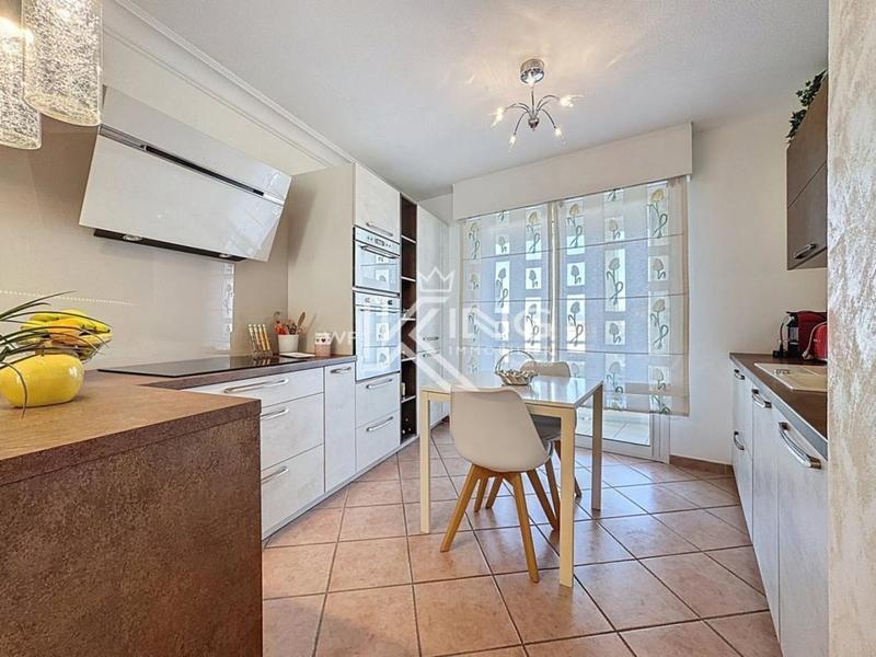 Appartement - 97 m² - 4 pièces