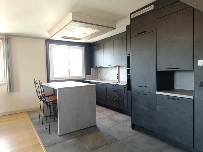 Appartement - 82 m² - 3 pièces