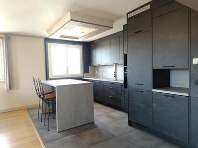 Appartement - 82 m² - 3 pièces