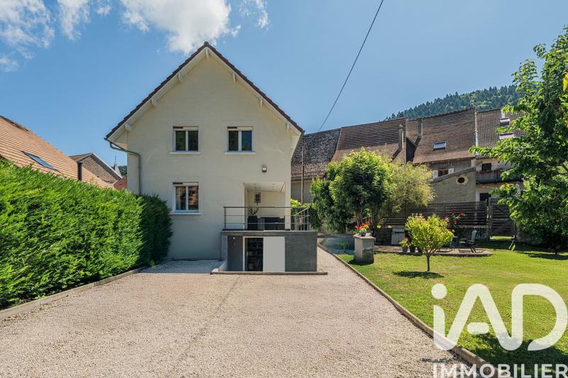 Maison - 181 m² - 7 pièces