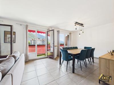 Appartement - 75 m² - 3 pièces