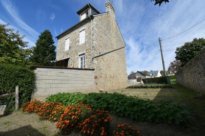 Maison - 74 m² - 6 pièces