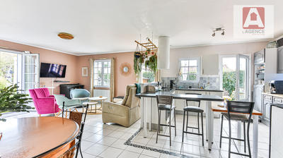 Maison - 90 m² - 3 pièces