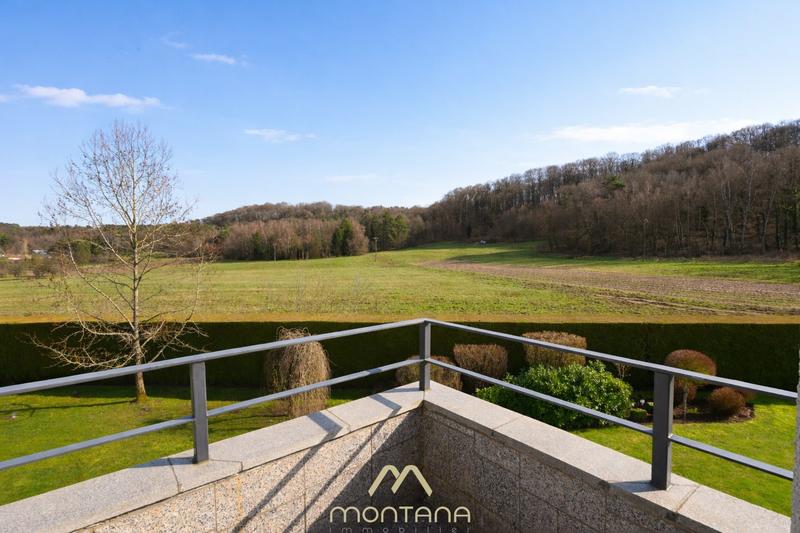 Maison - 246 m² - 6 pièces