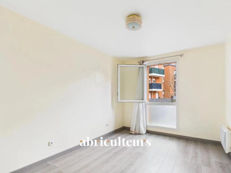 Appartement ancien - 75 m² - 4 pièces