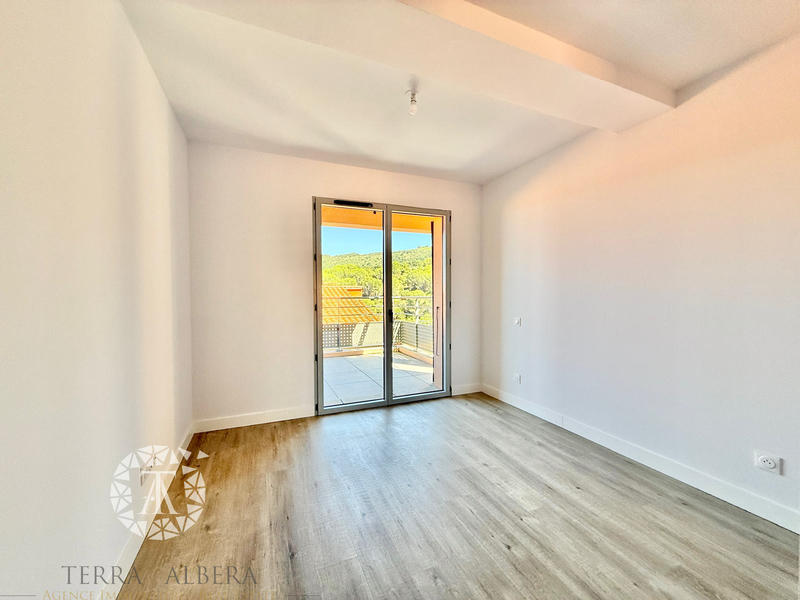 Appartement - 84 m² - 3 pièces