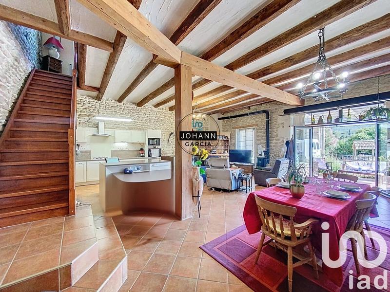 Maison - 222 m² - 9 pièces